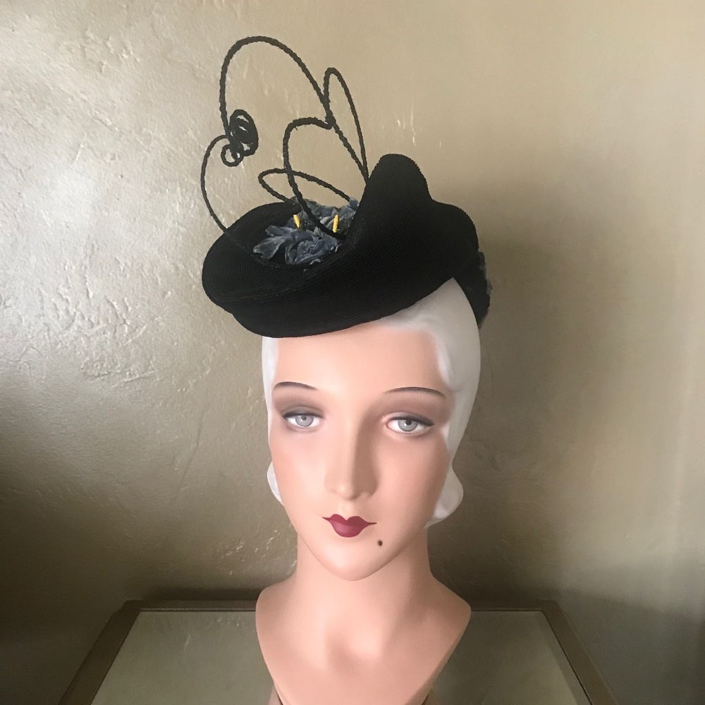 1940s' GLAMOROUS LADIES' VINTAGE STRAW HAT